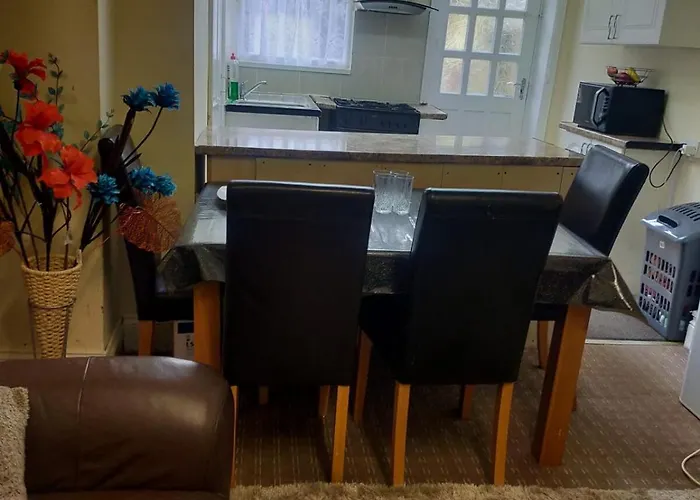 Apartman Apartment, Female And Children Only *