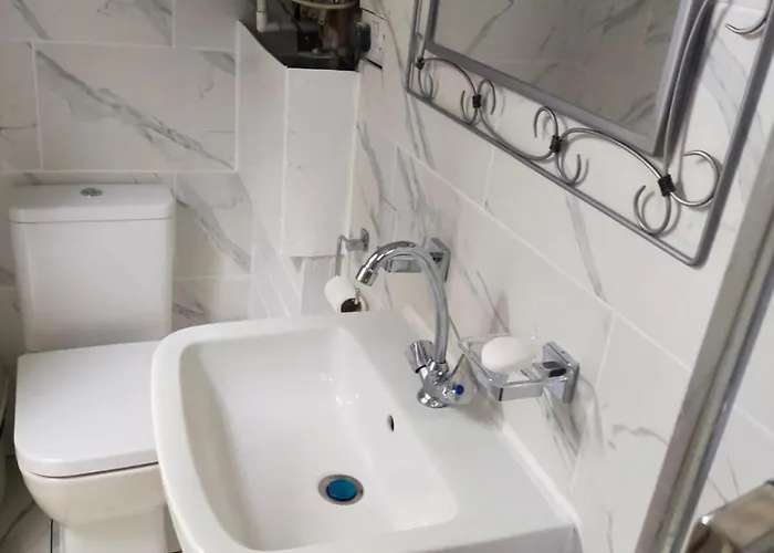 Apartment, Female And Children Only Apartman Bradford