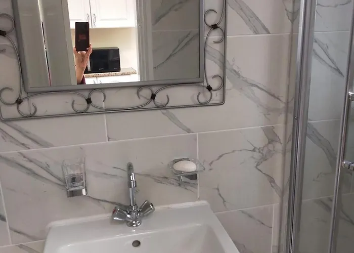 Apartment, Female And Children Only Apartment *